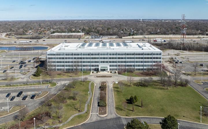 The building and its setting — 1 Parkway Blvd N