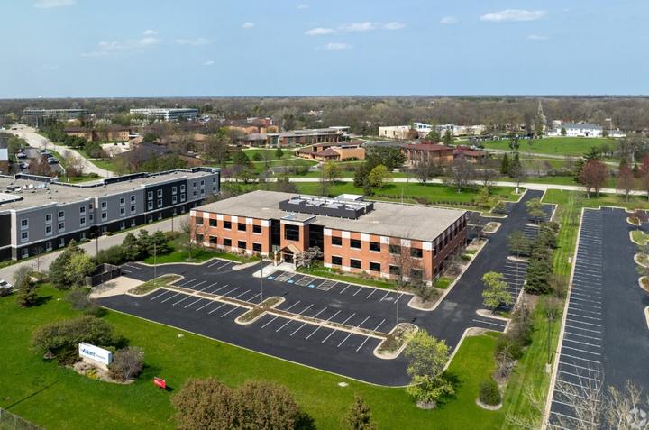 The building and its setting — 1500 S Lakeside Dr