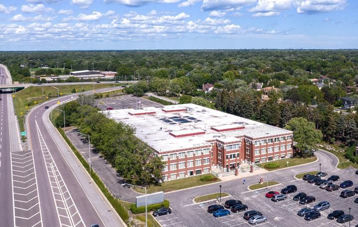 The building and its setting — 1717 Deerfield Rd