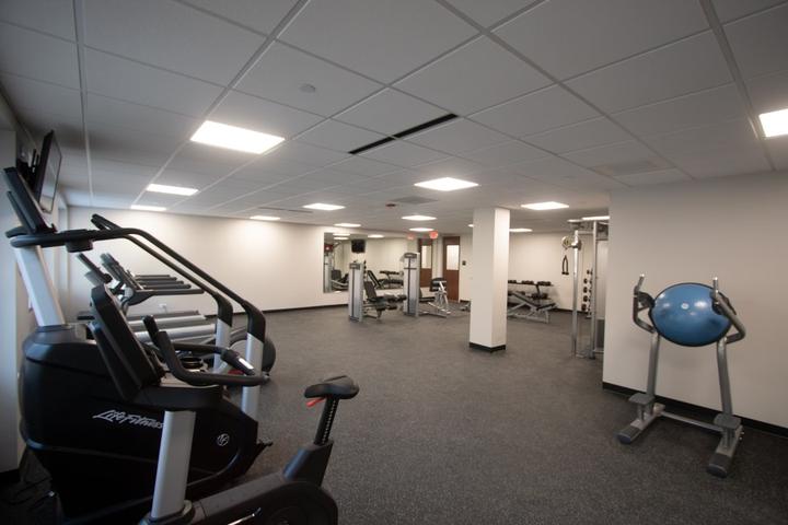 The building and its setting — 1717 Deerfield Rd