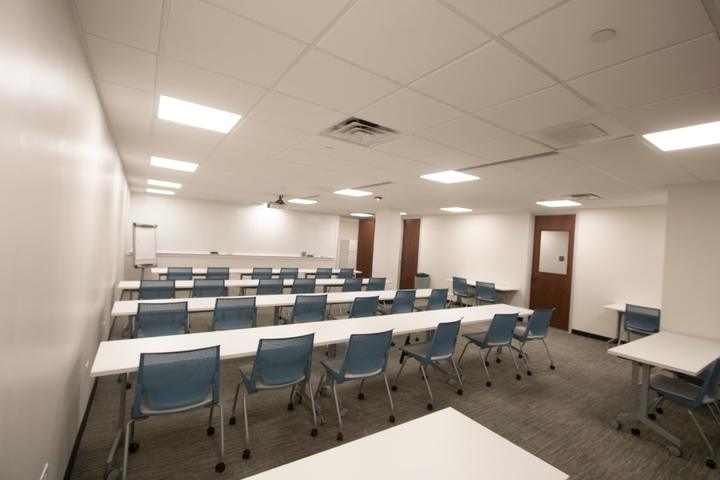 The building and its setting — 1717 Deerfield Rd