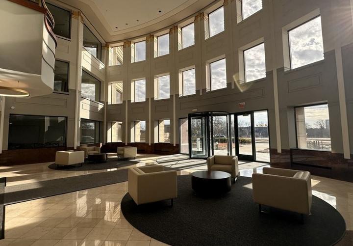 The building and its setting — 1751 Lake Cook Rd