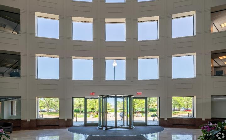 The building and its setting — 1751 Lake Cook Rd