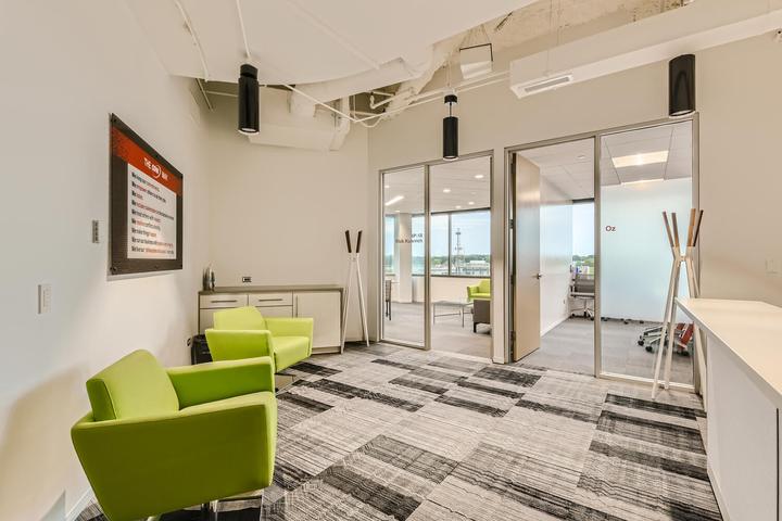 The building and its setting — 25 / 75 Tri State International