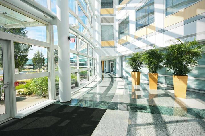 The building and its setting — 3000 Lakeside Dr