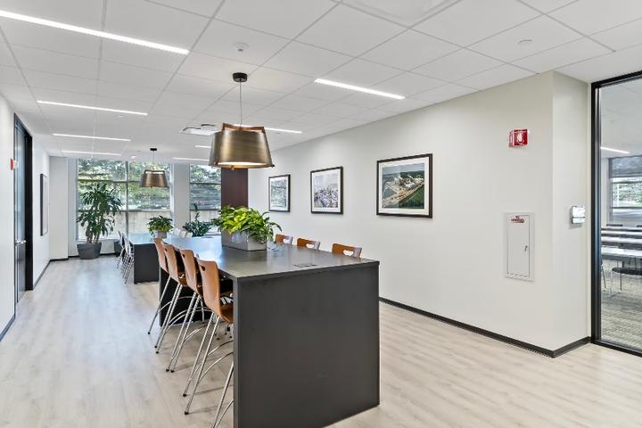 The building and its setting — 4 Parkway Blvd N