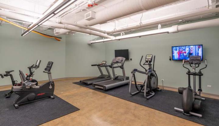 The building and its setting — 400 Skokie Blvd