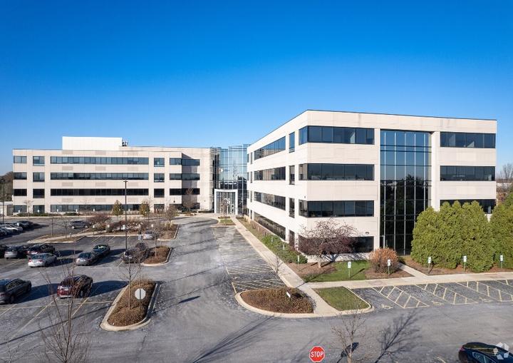 The building and its setting — 75 N Fairway Dr